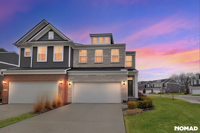 property at 2851 Fairgrove Cres