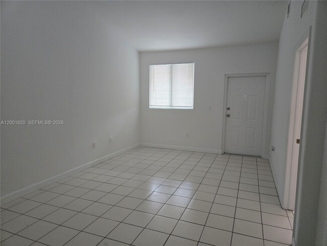 2731 SE 17th Ave in Homestead, FL - Foto de edificio - Building Photo