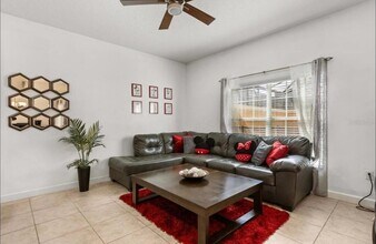 8968 California Palm Rd in Kissimmee, FL - Building Photo - Building Photo