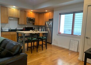 4 Beech St, Unit 201 in Cambridge, MA - Building Photo - Building Photo