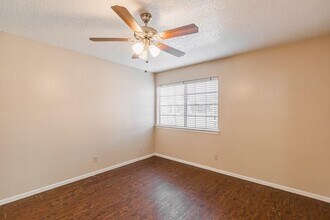 1717 W 35th St-Unit -102 in Austin, TX - Building Photo - Building Photo