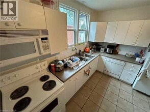 35 Kingsmount St N in Hamilton, ON - Building Photo - Building Photo
