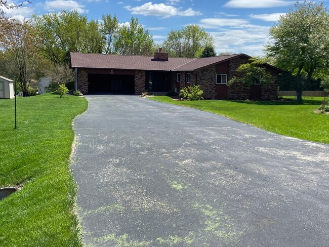 2839 Riva Ridge Cir in Cottage Grove, WI - Building Photo - Building Photo