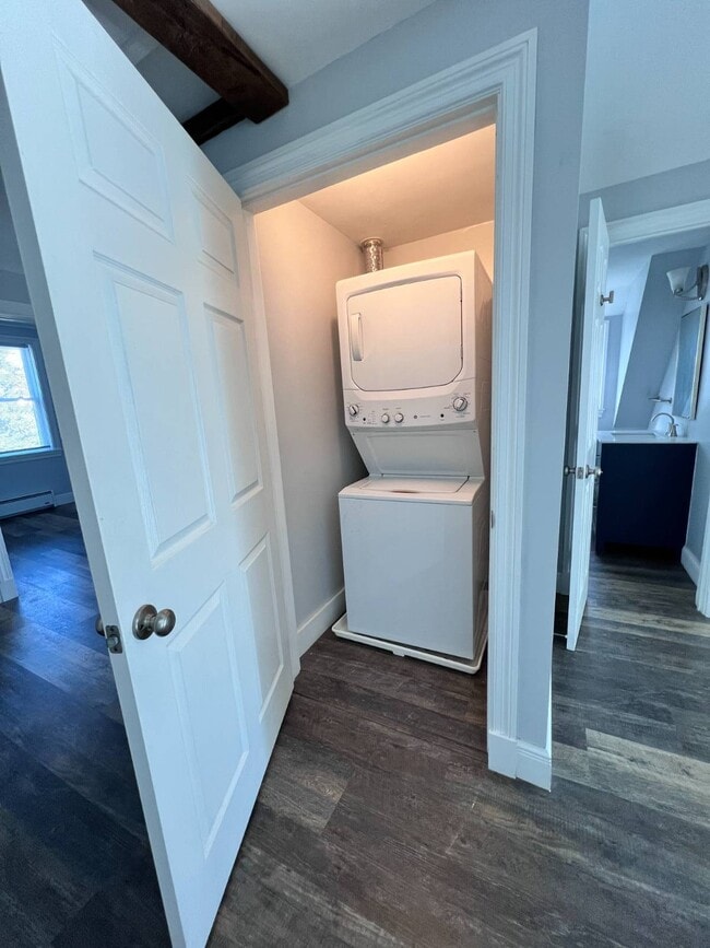 2 N Ferry St in Schenectady, NY - Building Photo - Building Photo