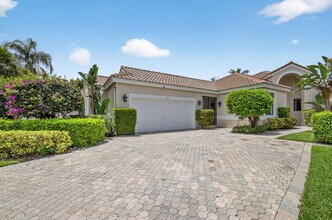 4465 Barclay Fair Way in Wellington, FL - Building Photo - Building Photo