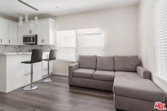 1460 W 22nd St in Los Angeles, CA - Building Photo - Building Photo