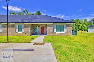 5781 E Oglethorpe Hwy, Unit 2 in Midway, GA - Building Photo