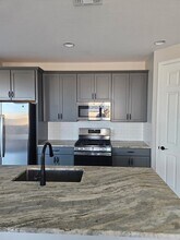 646 W Calle Espadero in Sahuarita, AZ - Building Photo - Building Photo