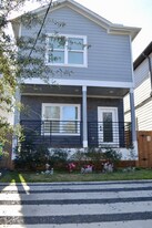 1839 Dewalt St in Houston, TX - Building Photo