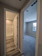 578 Pleasant Dr in Lathrop, CA - Foto de edificio - Building Photo