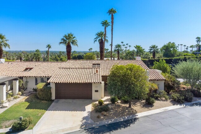 property at 40210 Vía Del Cielo