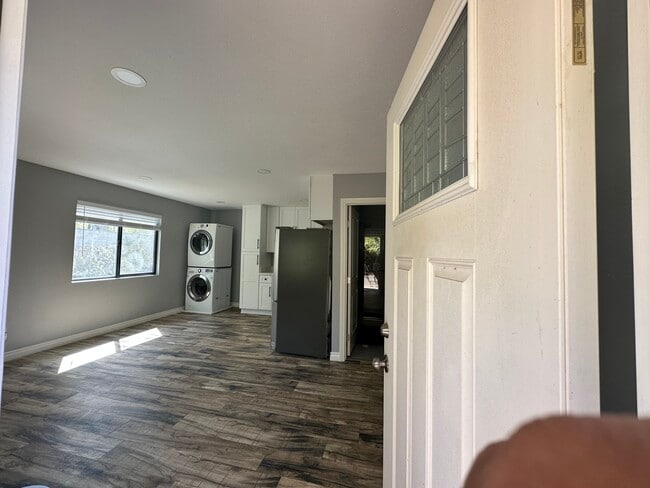 620 Wilshire Pl in Thousand Oaks, CA - Building Photo - Building Photo