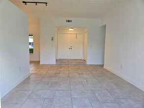 14720 Highland Springs Ct in Davie, FL - Building Photo - Building Photo