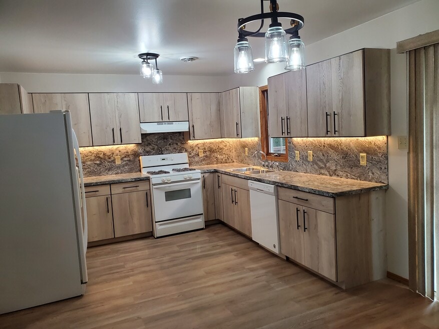 Cedar Springs Apartments Crown Point, IN Apartments For Rent