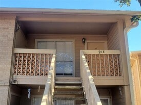 1505 Ward Rd in Baytown, TX - Building Photo