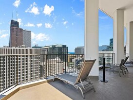 535 N Michigan Ave, Unit 2006 in Chicago, IL - Building Photo