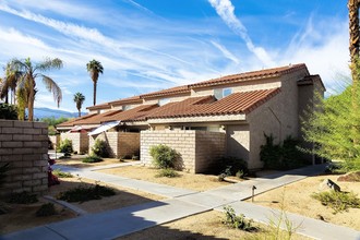 73881 Fred Waring Dr in Palm Desert, CA - Building Photo - Building Photo