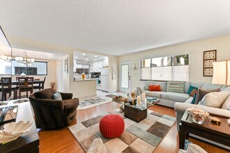 15217 Lakes of Delray Blvd in Delray Beach, FL - Building Photo - Building Photo