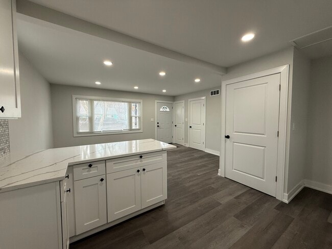 16752 Artesian Ave in Hazel Crest, IL - Building Photo - Building Photo