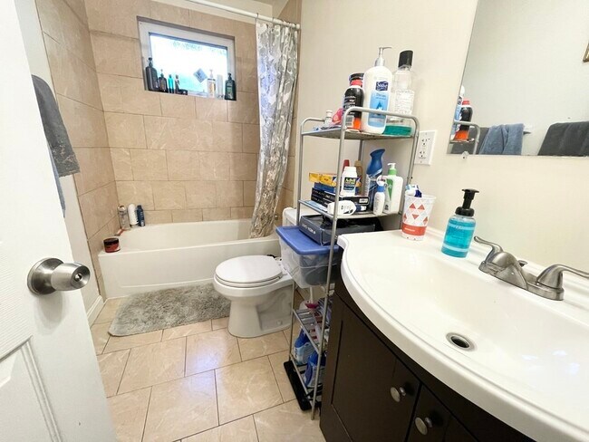 93A Hillside St, Unit 2 in Boston, MA - Building Photo - Building Photo