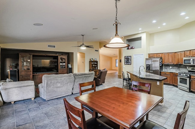 17592 W Copper Ridge Dr in Goodyear, AZ - Building Photo - Building Photo