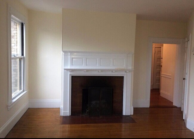 2 Ware St, Unit 403 in Cambridge, MA - Foto de edificio - Building Photo