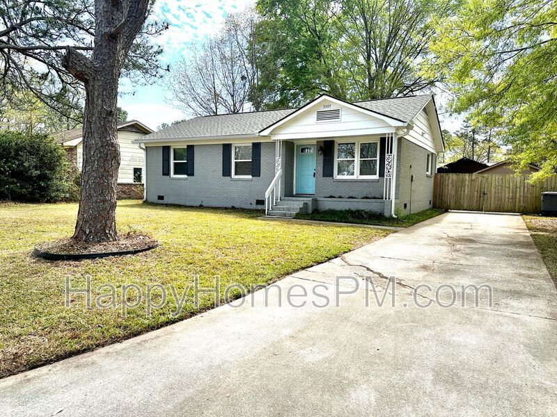 3307 Londonderry Rd in North Charleston, SC - Building Photo