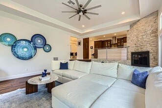 2203 Doral Dr in Austin, TX - Building Photo - Building Photo
