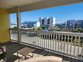 1212 Bowfin Ln in Carolina Beach, NC - Building Photo