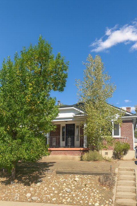 1453 E Sherman Ave in Salt Lake City, UT - Foto de edificio