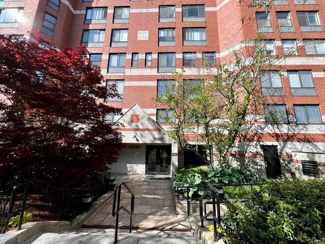 property at 1933 Commonwealth Ave