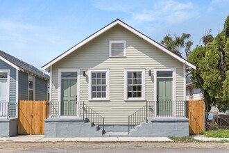 8701 Green St, Unit 8701 Green St in New Orleans, LA - Foto de edificio - Building Photo