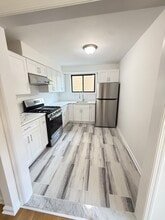 1207 30th Dr, Unit 2 in Astoria, NY - Building Photo - Building Photo