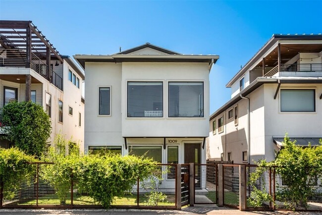 property at 1009 E 12th St