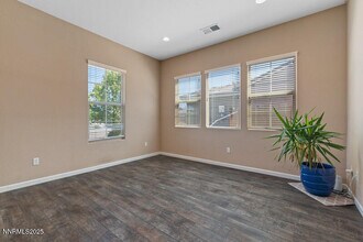 1285 Ambonnay Lane in Sparks, NV - Building Photo - Building Photo