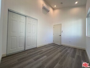 8642 Baring Cross St in Los Angeles, CA - Building Photo - Building Photo