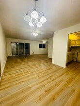 725 Lori Dr in Palm Springs, FL - Building Photo - Building Photo