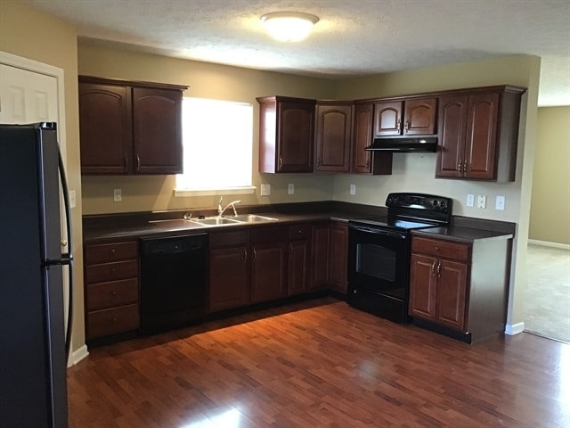 942 Sheets Ct in Greenfield, IN - Building Photo - Building Photo