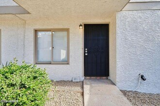 1402 E Osborn Rd, Unit 1 in Phoenix, AZ - Building Photo - Building Photo