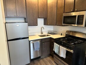 2936 W Palmer St, Unit 305 in Chicago, IL - Foto de edificio - Building Photo