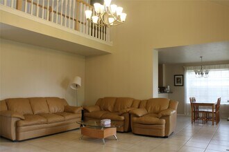 1723 Monvale Ln in Sugar Land, TX - Building Photo - Building Photo