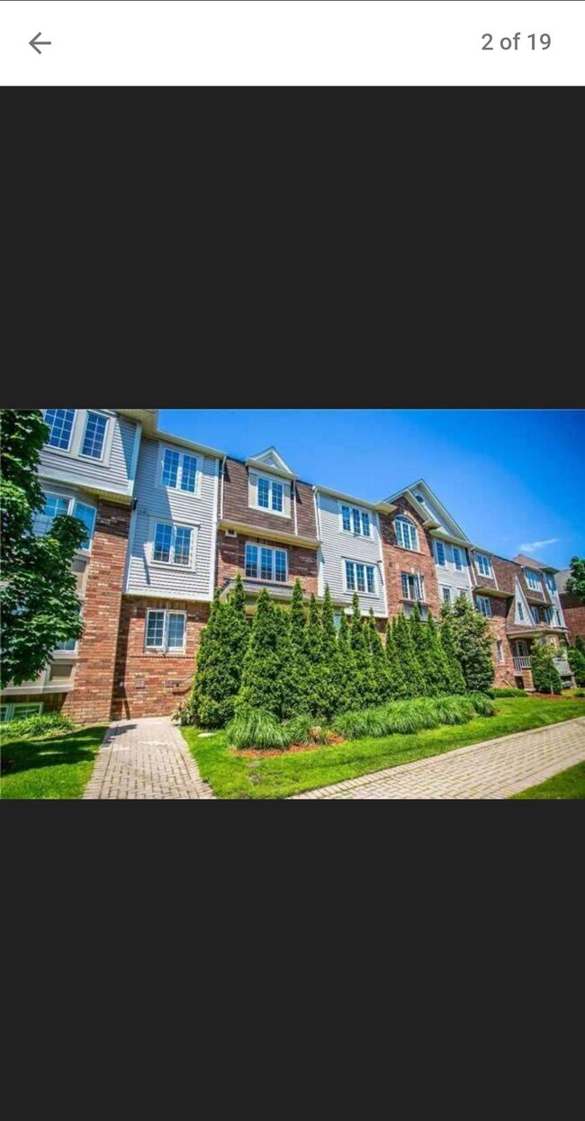 784 Neighbourhood Cir in Mississauga, ON - Building Photo - Building Photo