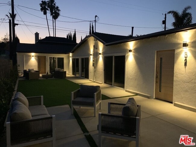 521 N Lamer St in Burbank, CA - Building Photo - Building Photo
