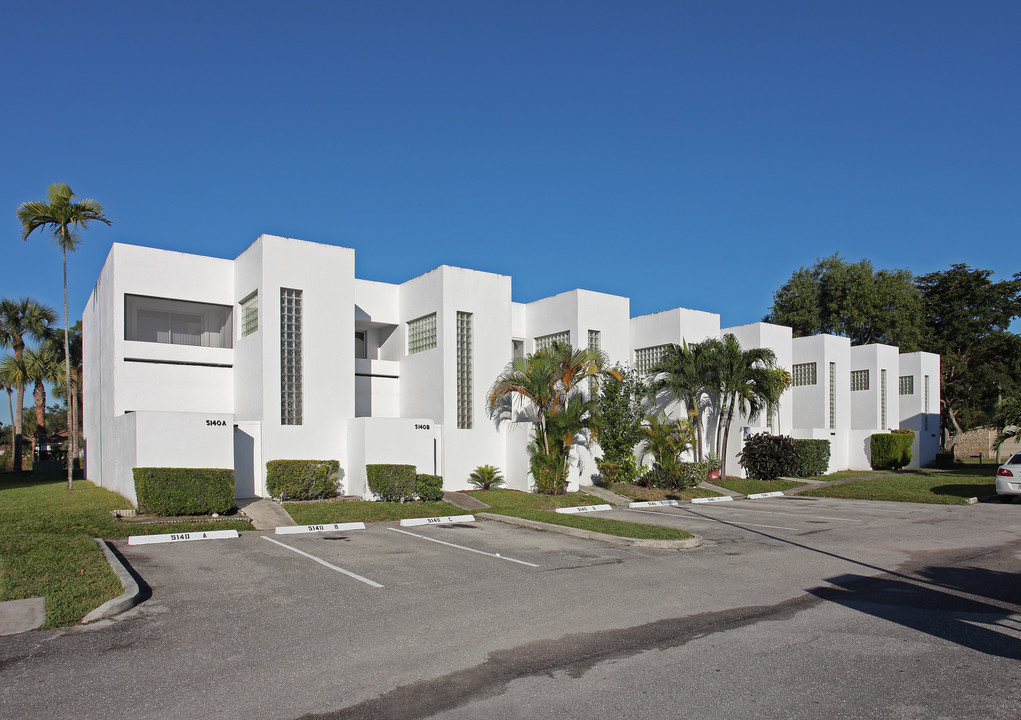 Park Place in West Palm Beach, FL - Building Photo