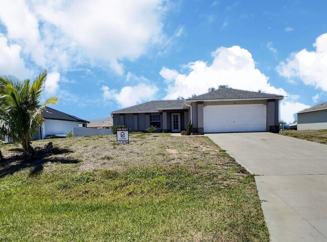 204 SW 14th Ave in Cape Coral, FL - Building Photo - Building Photo