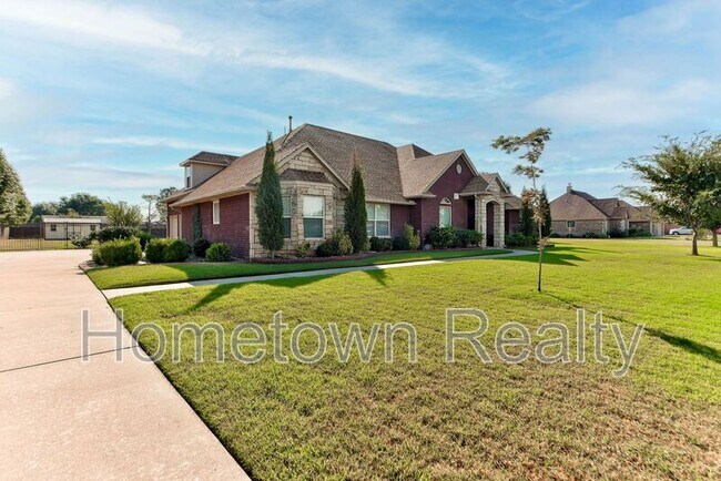 4214 Topaz Cir in Yukon, OK - Building Photo - Building Photo