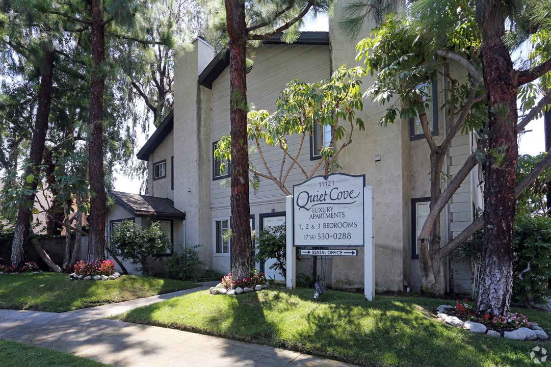 Quiet Cove Apartments in Garden Grove, CA - Building Photo