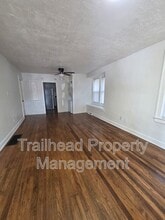 1116 S Woodland Ave in Independence, MO - Building Photo - Building Photo