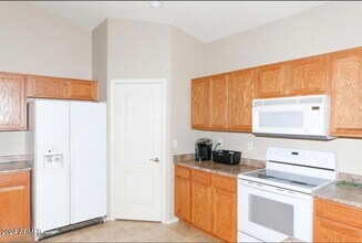 3077 E Kingbird Pl in Chandler, AZ - Building Photo - Building Photo