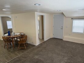 1134 S Wolf Lake Rd in Muskegon, MI - Building Photo